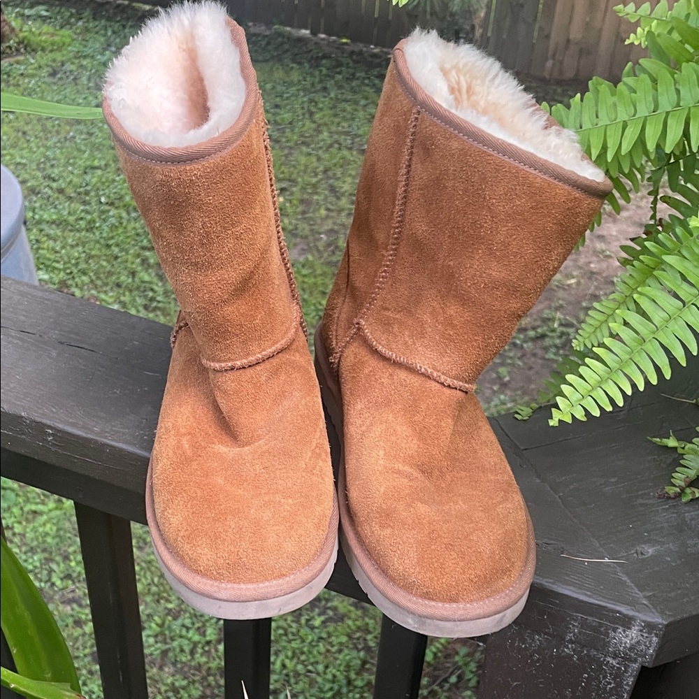 Koolaburra Tan Boots with Plush Lining